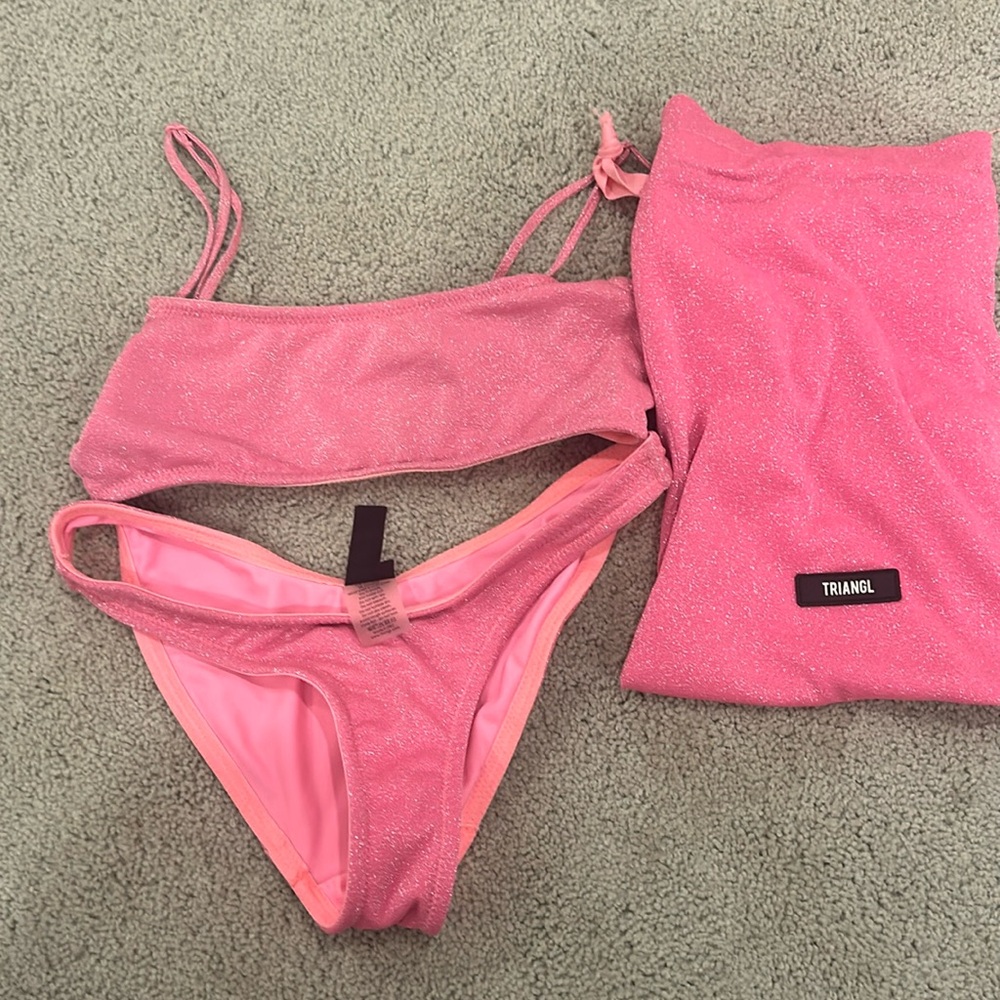 Pink sparkly traingl swim suit